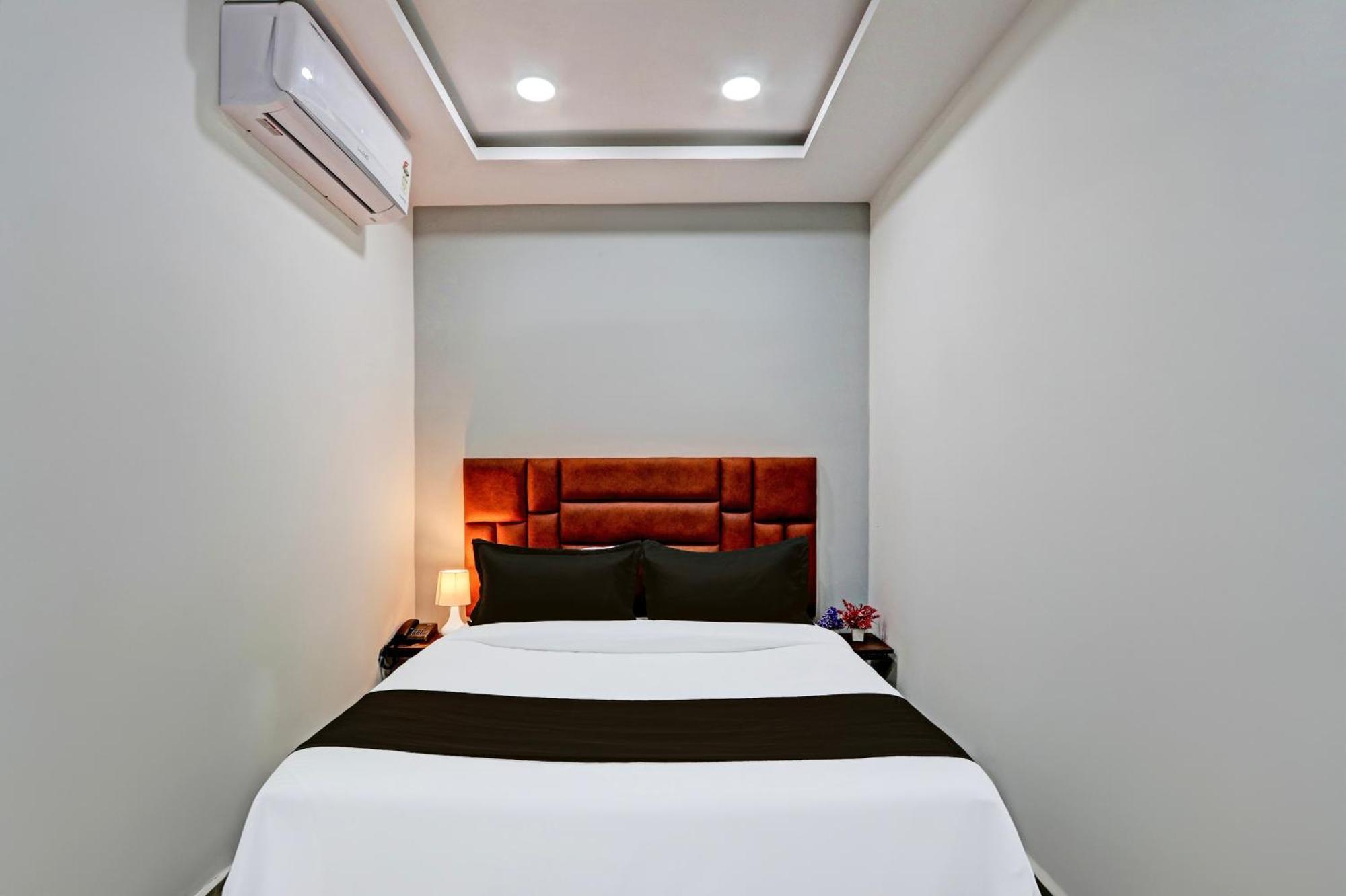 Super Hotel O Lavish Tranquil 하이데라바드 외부 사진