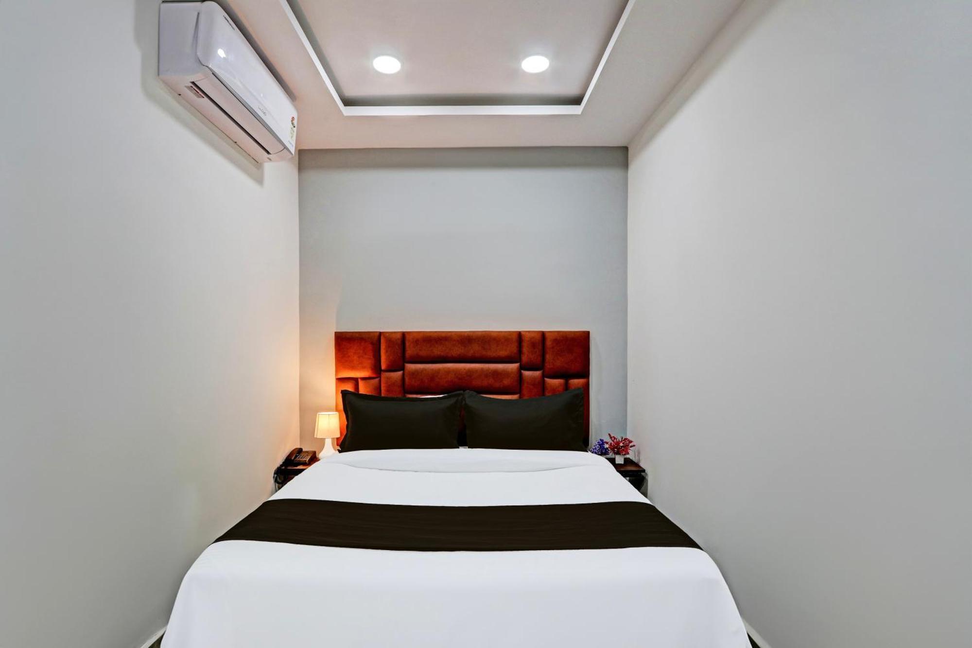 Super Hotel O Lavish Tranquil 하이데라바드 외부 사진