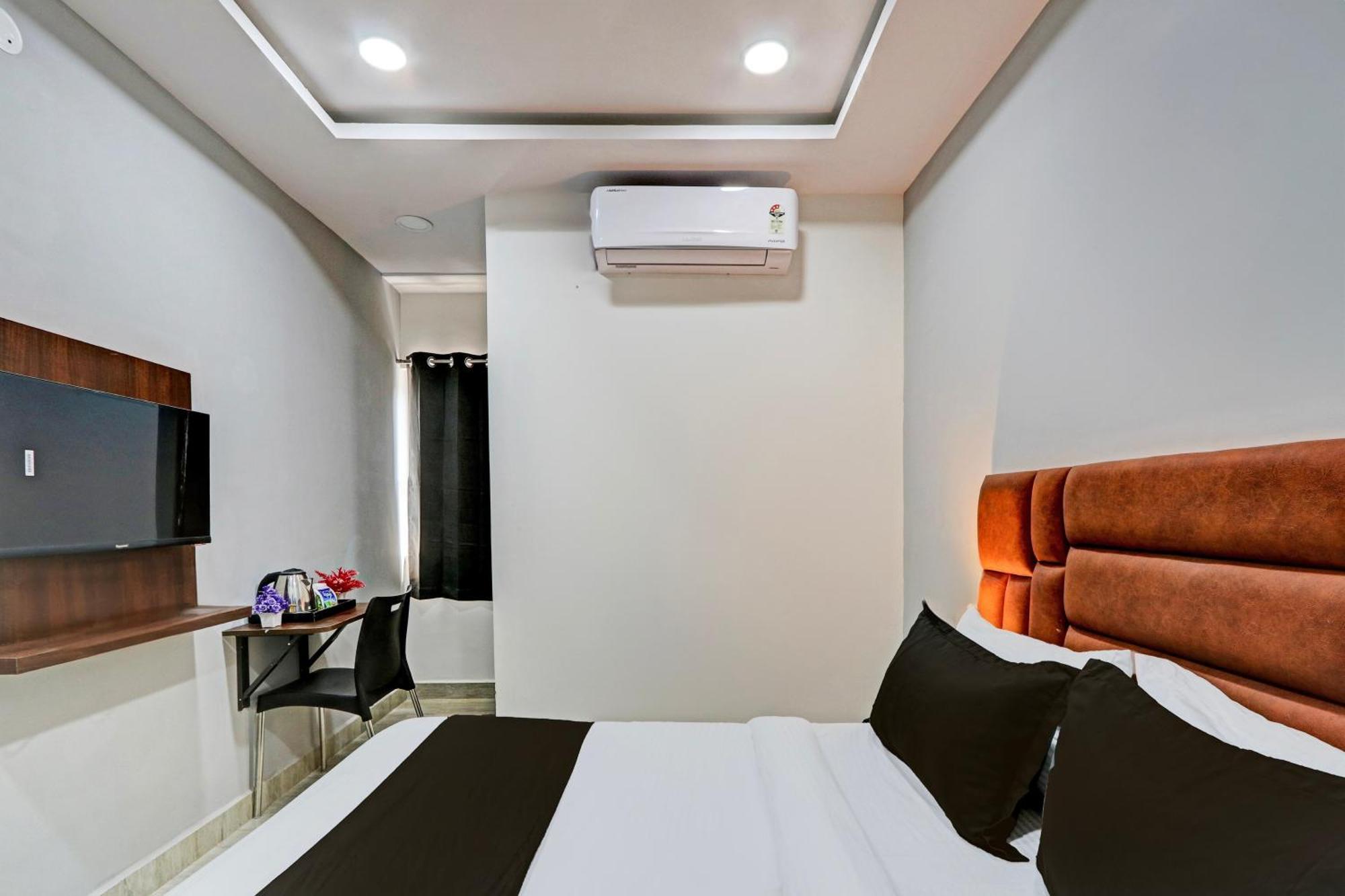 Super Hotel O Lavish Tranquil 하이데라바드 외부 사진