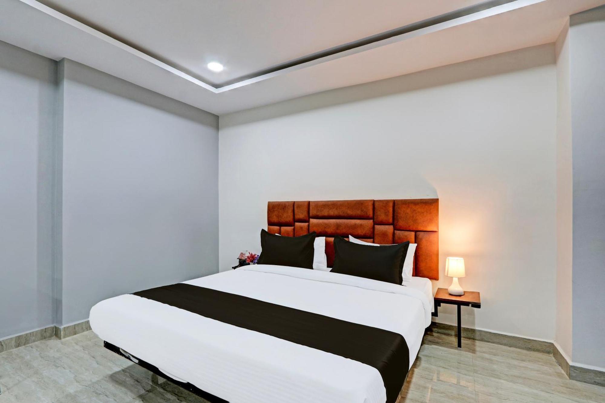 Super Hotel O Lavish Tranquil 하이데라바드 외부 사진